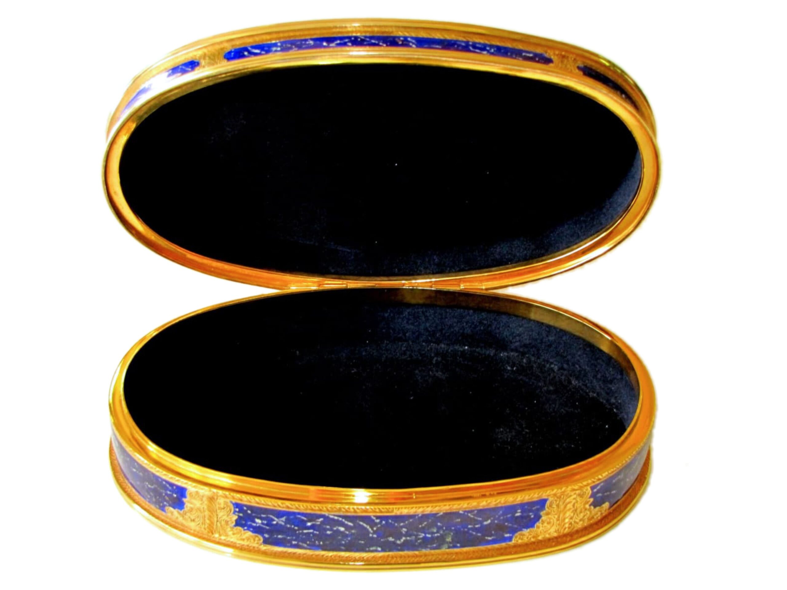 A Beautiful Three Colour Gold Oval Snuff Box