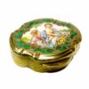 Snuff Box or Pill Box miniature and green background Salimbeni