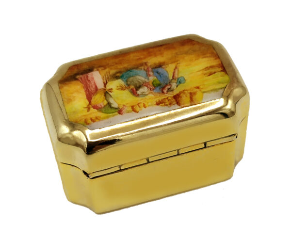 Pillbox Queen Victoria English style Shaped Salimbeni - Image 3