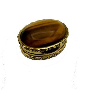 Tiger’s eye Pillbox Salimbeni with Border.
