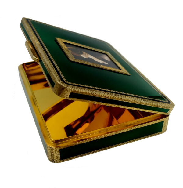 Salimbeni Renaissance style table box with fine rectangular miniature. 6