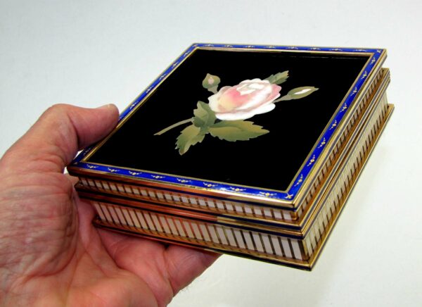 Salimbeni table Box with Rose fine Mosaic in Semiprecious Stones pure Gold Paillons and enameled Sterling Silver. 7