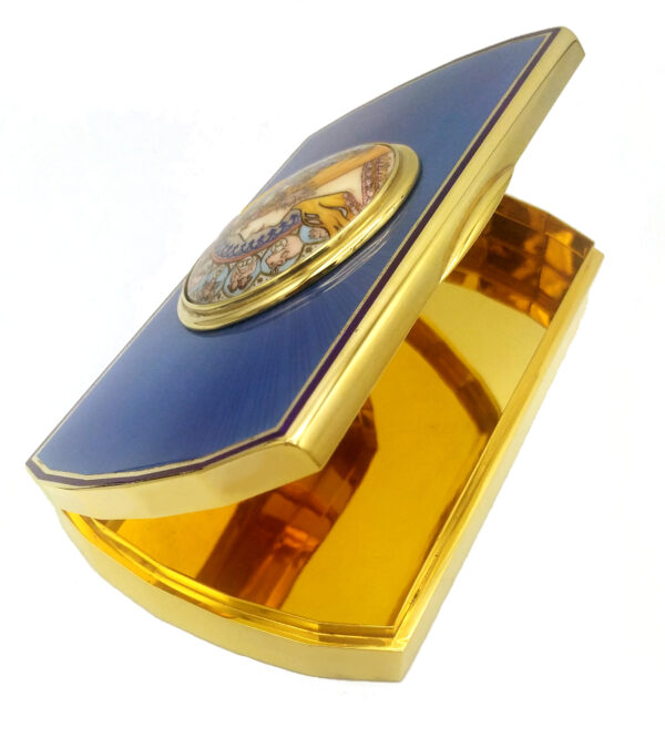 Table Box Renaissance Style with Fine Rectangular Miniature - Image 8